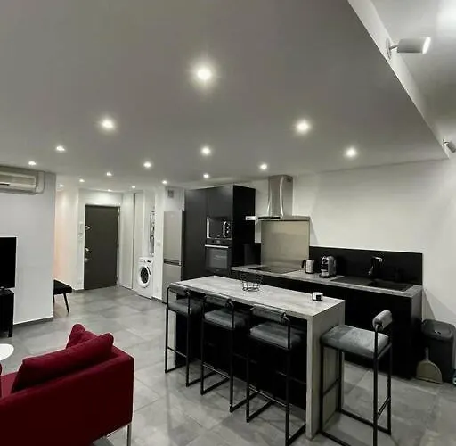 Διαμέρισμα 3 Pieces Refait A Neuf. Centre-ville. Μεντόν