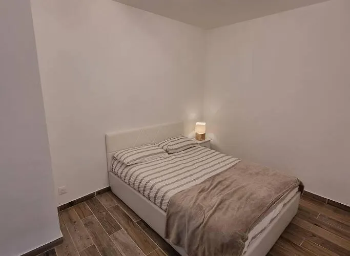 3 Pieces Refait A Neuf. Centre-ville. Διαμέρισμα